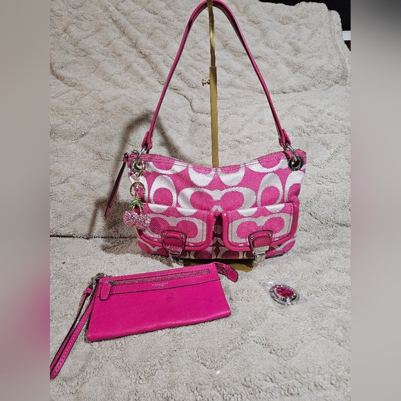 💖Coach Pink, Silver and White Shoulder Bag SET w/Wallet, Cherry Charm & Hanger - Picture 2 of 16